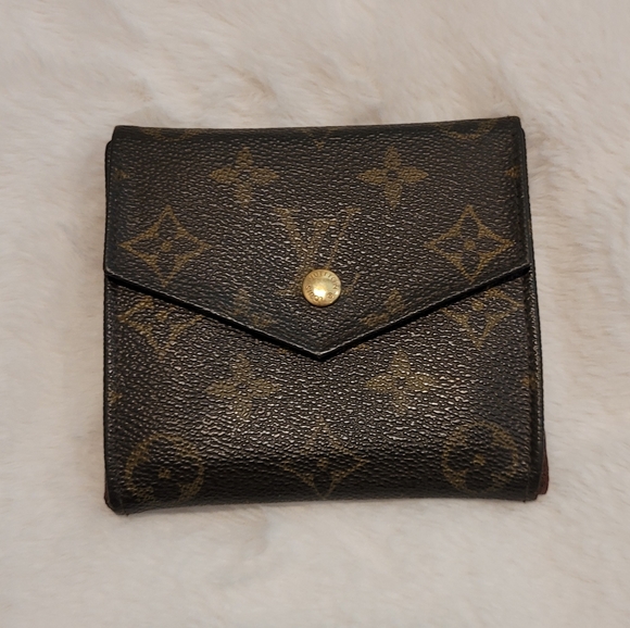 Louis Vuitton Handbags - Authentic Louis Vuitton Small Monogram Wallet